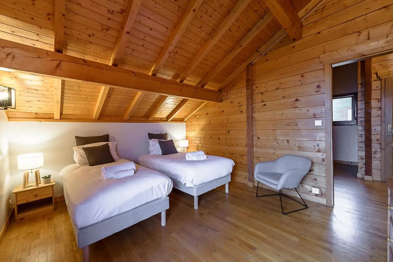 ST JORIOZ vue lac 180 Spacieuse maison privative sur grand jardin clos by LocationlacAnnecy, LLA Selections Saint-Jorioz
