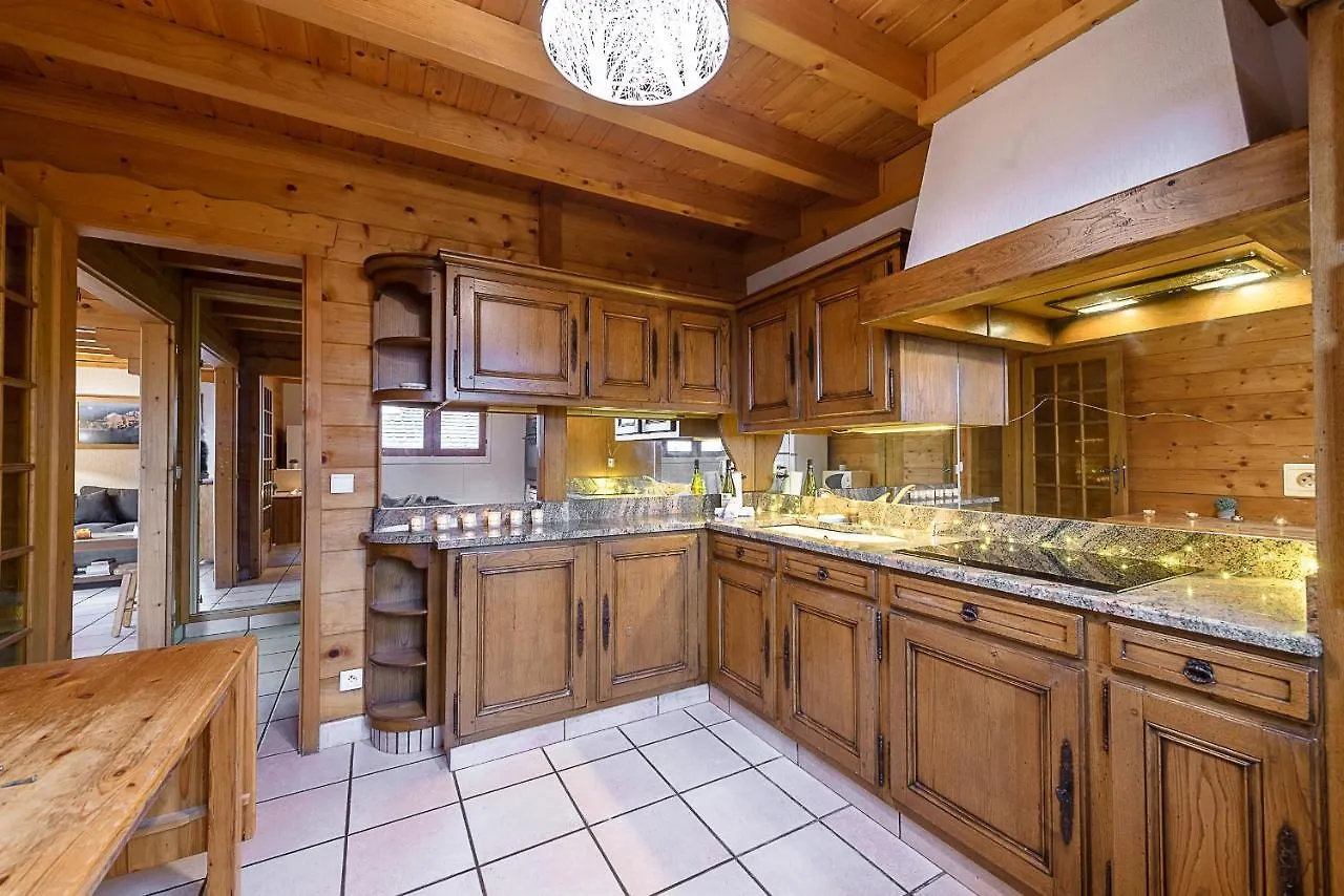 ST JORIOZ vue lac 180 Spacieuse maison privative sur grand jardin clos by LocationlacAnnecy, LLA Selections Saint-Jorioz 0*,