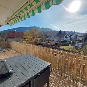 Et Montagne: Spacious With Terrace Near St Jorioz Saint-Jorioz