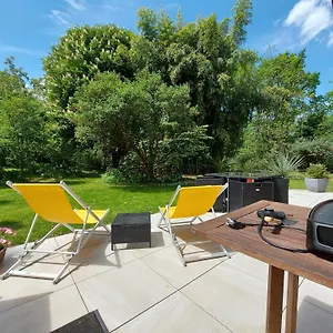  Appartement Centre St Jorioz : Et Spacieux Avec Terrasse Et Jardin Privatif
