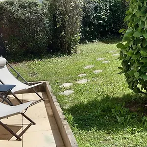  Appartement Les Jardins De La Tournette, Entre Lac Et Montagnes, Charmant Avec Terrasse Et Jardin
